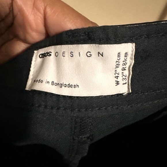 ASOS Men’s Black Cargo Leather Pants - Picture 3 of 5